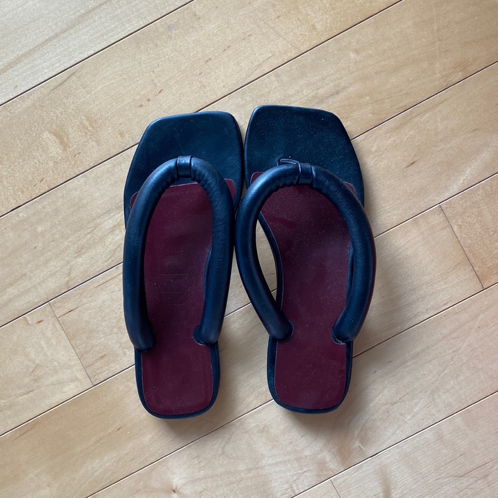 Staud leather thong slipper, black, size 36